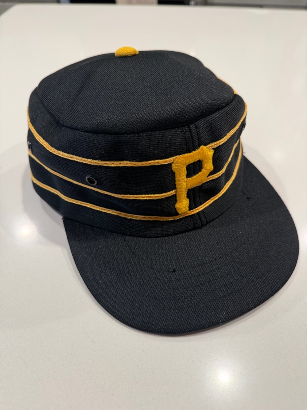 Vintage 90s Pittsburgh Pirates Snapback Hat